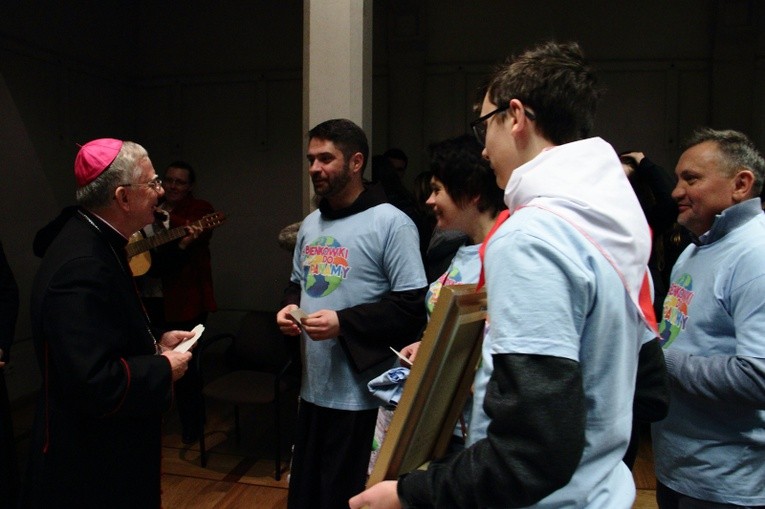 Msza św. Posłania na ŚDM w Panamie i opłatek młodzieży z metropolitą