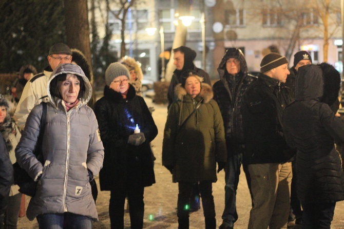 Światło dla zamordowanego prezydenta Gdańska. Milczenie przeciw przemocy