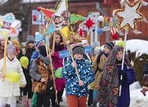 ▲	Grupy przybyły z kilkudziesięciu parafii. 