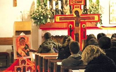 Kolejna modlitwa na Piasku – dokładnie w 29. rocznicę pierwszej – odbędzie się w środę 6 lutego po Mszy św. o 18.30 (ok. 19.15).