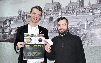 Damian Magnuszewski (z prawej) i Michał Marini zachęcają  do włączenia się do inicjatywy.