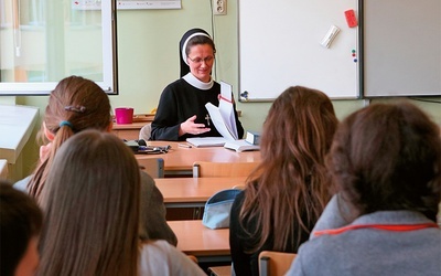 Z prawa do nauczania religii w szkole korzystają nie tylko katolicy, ale także wierni 24 Kościołów i związków wyznaniowych.