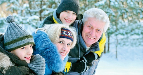 Babcie i dziadkowie: cicha siła, która kształtuje wnuki 