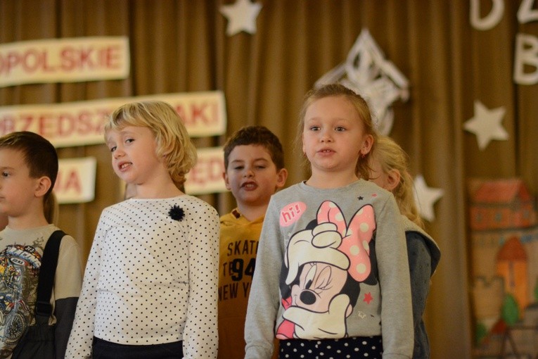 Koncert kolęd opolskich przedszkolaków
