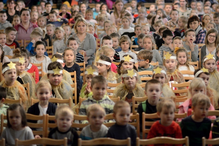 Koncert kolęd opolskich przedszkolaków