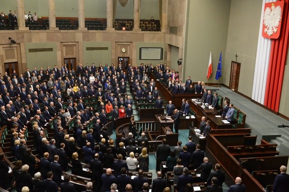 Prezesa PiS nie było w sali Sejmu, kiedy uczcił on pamięć Adamowicza