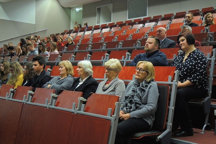 Studenci ATH dla Hospicjum św. Jana Pawła II