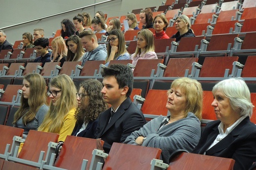 Studenci ATH dla Hospicjum św. Jana Pawła II