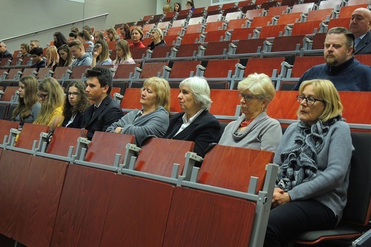 Studenci ATH dla Hospicjum św. Jana Pawła II