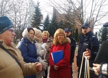 Policjanci szkolą seniorów jak nie dać się oszukać [ZDJĘCIA]