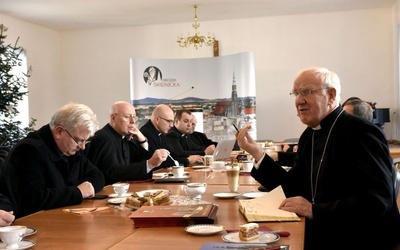 Spotkanie odbyło się w czwartek w samo południe w auli Świdnickiej Kurii Biskupiej