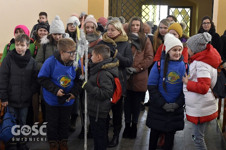 Kolędnicy misyjni w Dzierżoniowie