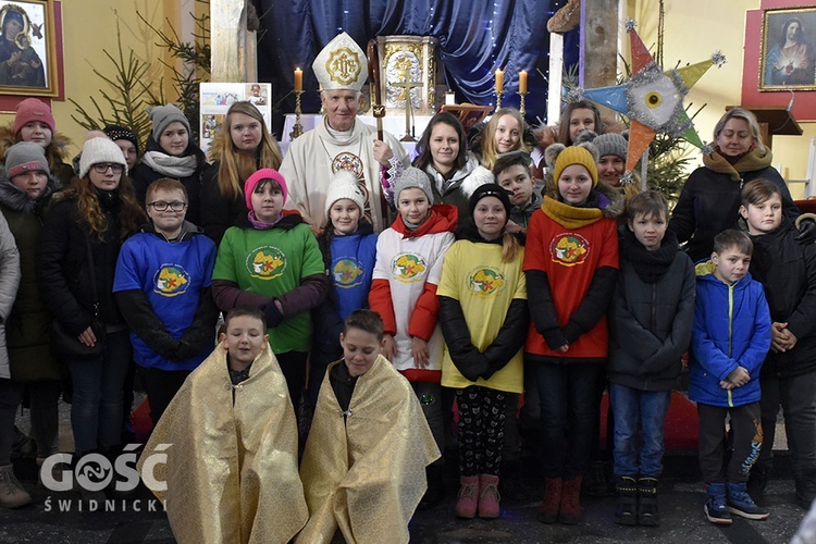 Kolędnicy misyjni w Dzierżoniowie