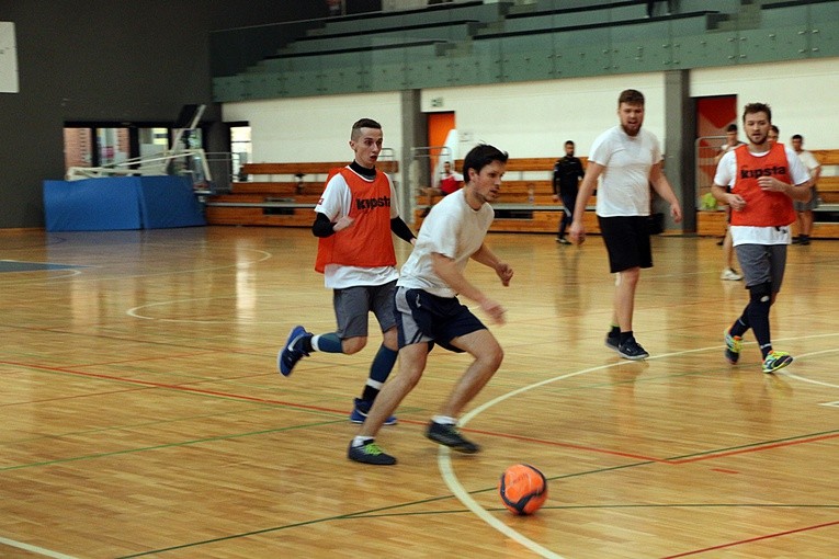 Turniej Wrocławskich Wspólnot i Ruchów Chrześcijańskich, cz. 1