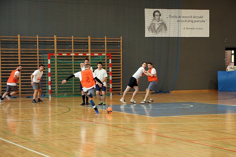 Turniej Wrocławskich Wspólnot i Ruchów Chrześcijańskich, cz. 1