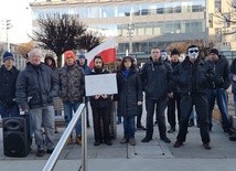 Protest w obronie wolności słowa w Internecie