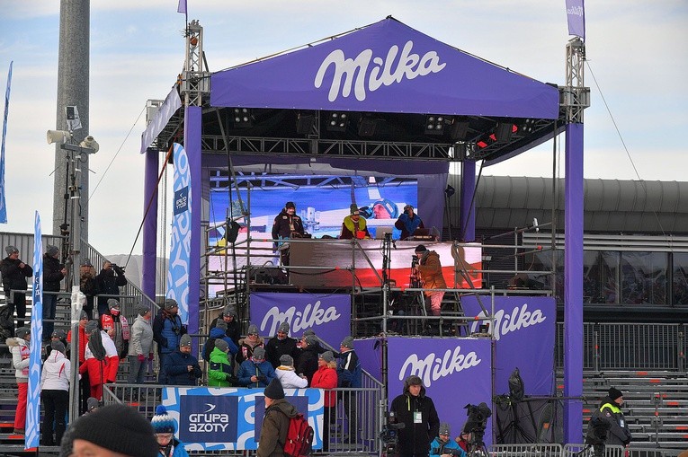 Puchar Świata w skokach narciarskich - konkurs drużynowy 