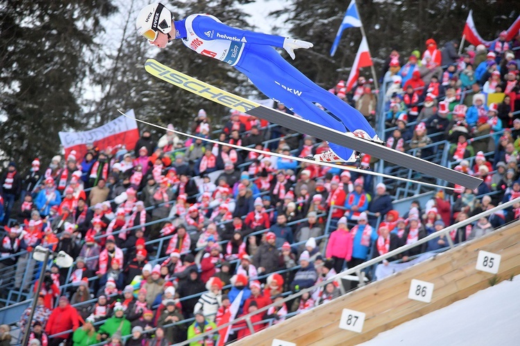 Puchar Świata w skokach narciarskich - konkurs drużynowy 