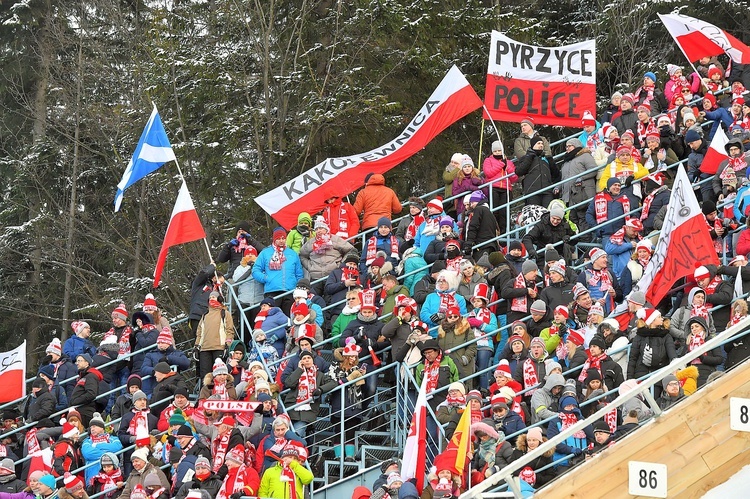 Puchar Świata w skokach narciarskich - konkurs drużynowy 