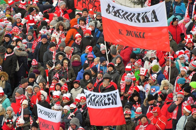 Puchar Świata w skokach narciarskich - konkurs drużynowy 