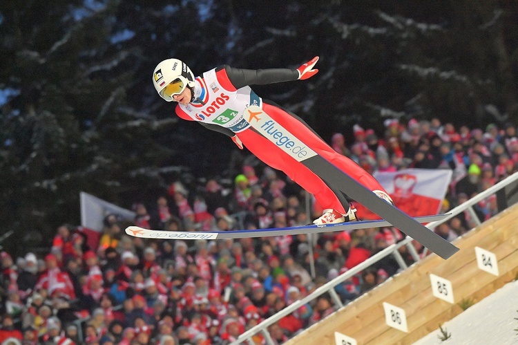 Puchar Świata w skokach narciarskich - konkurs drużynowy 