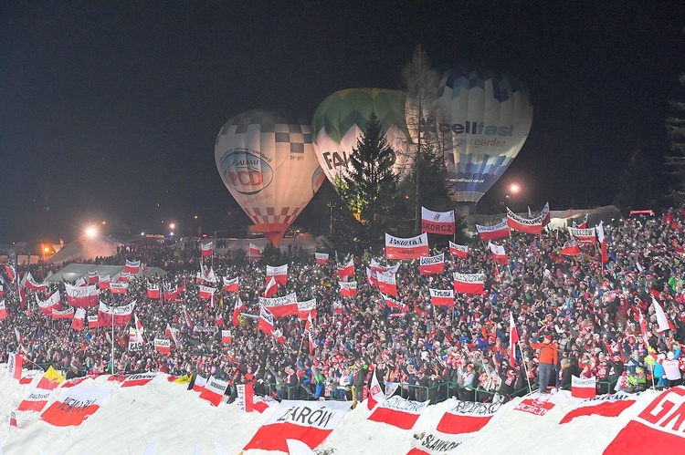 Puchar Świata w skokach narciarskich - konkurs drużynowy 