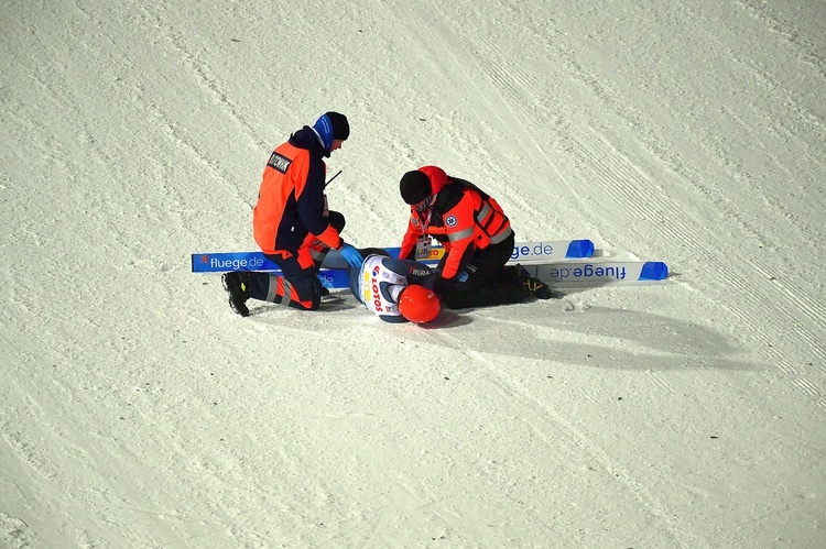 Puchar Świata w skokach narciarskich - konkurs drużynowy 