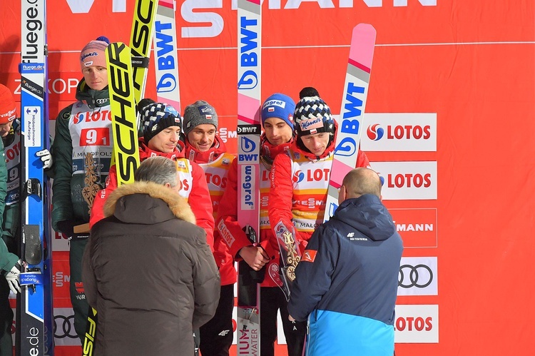 Puchar Świata w skokach narciarskich - konkurs drużynowy 