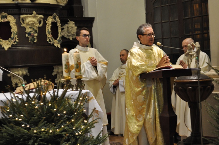 Eucharystia pamięci o zmarłych ludziach ekumenii