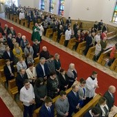 Msza św. w kaplicy seminarium rozpoczęła się aktem pokuty, połączonym z pokropieniem uczestników wodą święconą