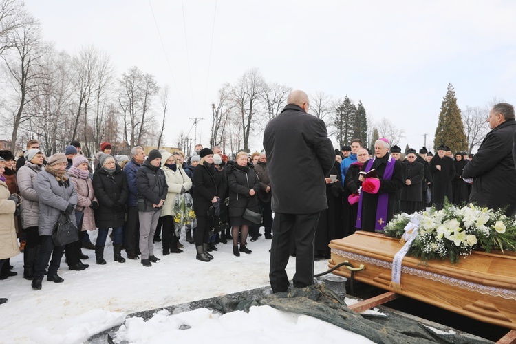 Pogrzeb śp. ks. kan. Zdzisława Zieleźnika w Czechowicach-Dziedzicach