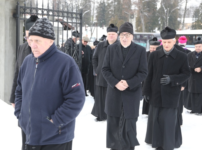 Pogrzeb śp. ks. kan. Zdzisława Zieleźnika w Czechowicach-Dziedzicach