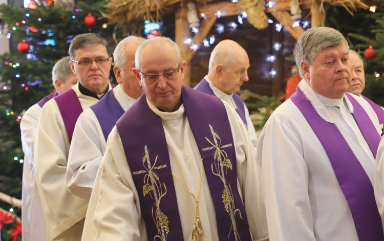 Pogrzeb śp. ks. kan. Zdzisława Zieleźnika w Czechowicach-Dziedzicach