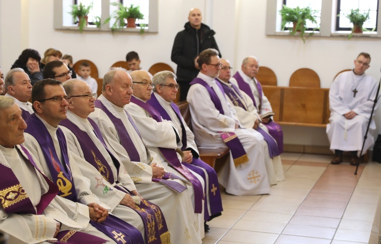 Pogrzeb śp. ks. kan. Zdzisława Zieleźnika w Czechowicach-Dziedzicach