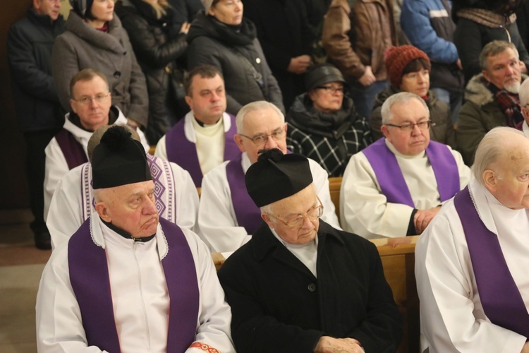 Pogrzeb śp. ks. kan. Zdzisława Zieleźnika w Czechowicach-Dziedzicach