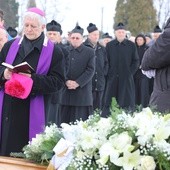 Śp. ks. Zdzisław Zieleźnik spoczął w grobowcu kapłanów na cmentarzu parafii św. Katarzyny