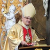 Biskup Marek święcenia przyjął w dniu wspomnienia  św. Jana Bosko, wychowawcy młodzieży.