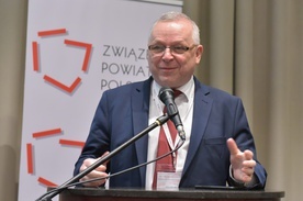 Andrzej Płonka: Szpitale powiatowe są w katastrofalnej sytuacji