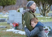 Julia Roberts jako zdesperowana matka i Lucas Hedges w roli ogarniętego narkotykowym  nałogiem syna.