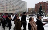 W Rudzie Śląskiej maturzyści zatańczyli poloneza na rynku