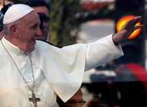 Papież przestrzega przed zagrożeniami płynącymi z Internetu