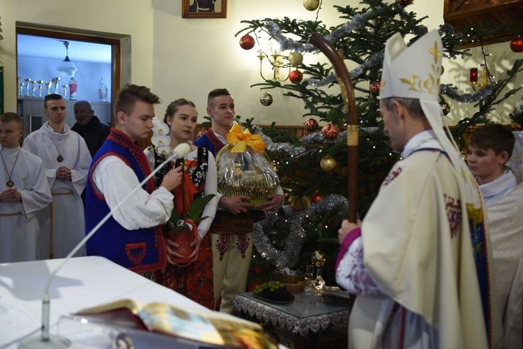 Bierzmowanie i poświęcenie w Obidzy