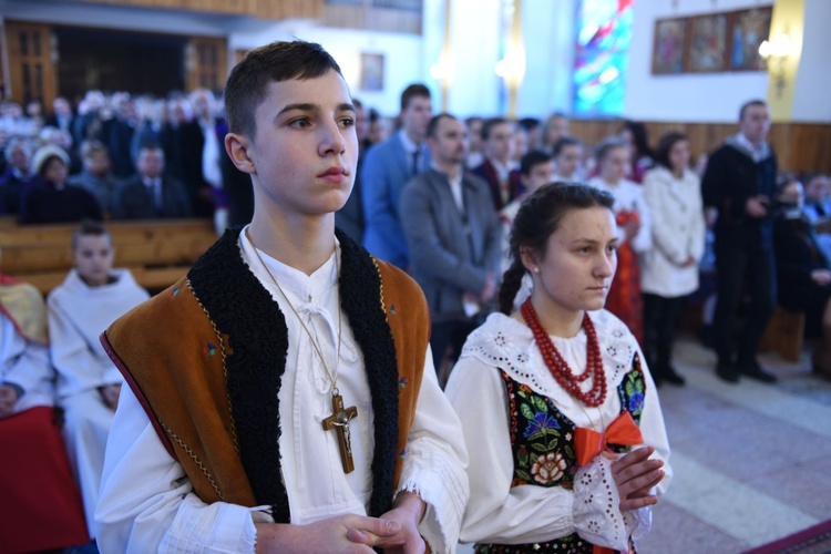 Bierzmowanie i poświęcenie w Obidzy