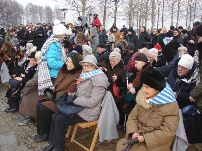 74. rocznica wyzwolenia KL Auschwitz - modlitwa byłych więźniów