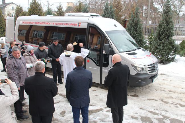 Autobus dla rudnickiego Caritas