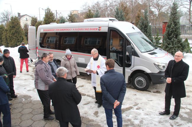 Autobus dla rudnickiego Caritas