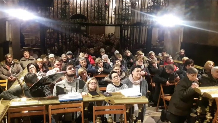 Przez całą noc pielgrzymi trwali na modlitwie