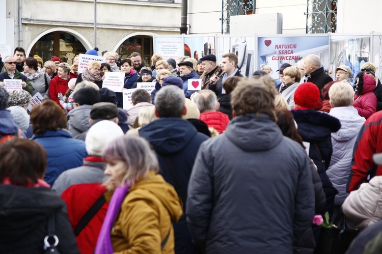 Protest w obronie gliwickiej kardiologii