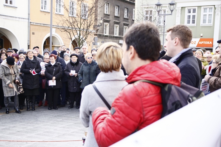 Protest w obronie gliwickiej kardiologii