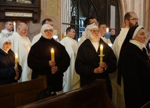 Bracia i siostry odnowili przyrzeczenia chrzcielne oraz śluby zakonne